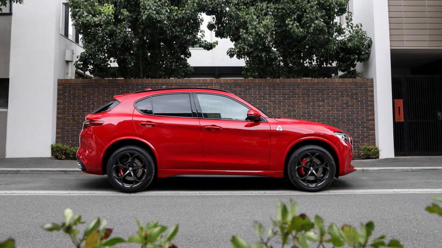  Alfa Romeo Stelvio Quadrifoglio (949) 2019 года  (AU) (фото 9 из 34)